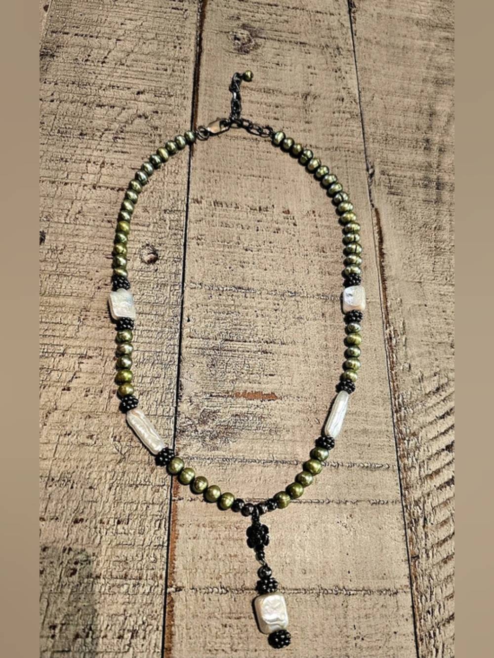 Artisan Green Freshwater Pearl And Biwa Pearl Drop Necklace/Choker ✨️